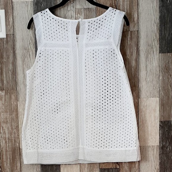 White eyelet blouse - Picture 2 of 5